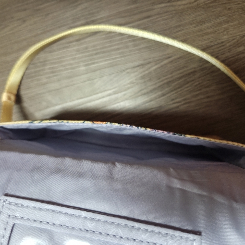 Vera Bradley ReActive RFID Compact Crossbody~Sunlit Garden - Picture 6 of 7